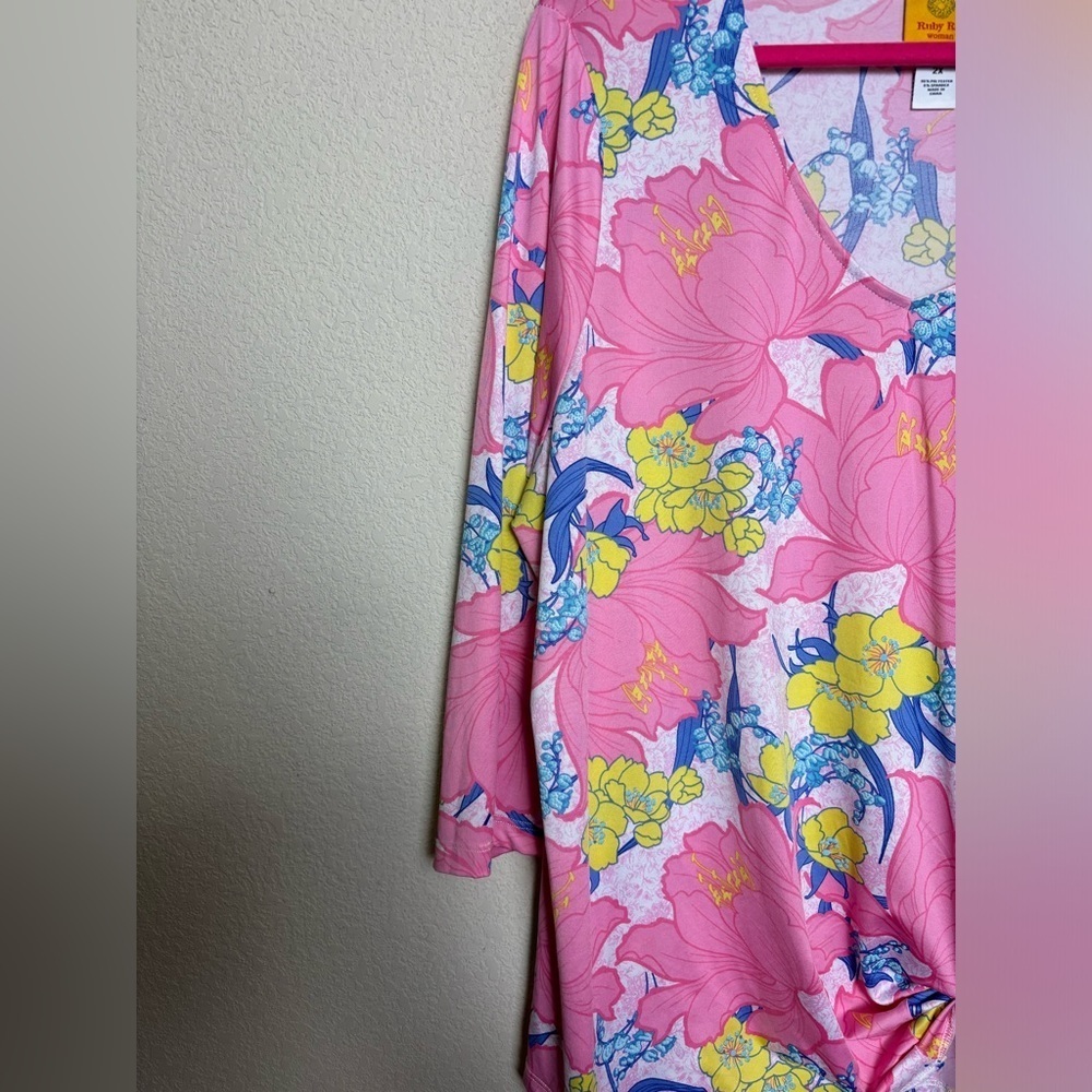 Ruby Rd Pink & White Tropical Flora Puff Print Knot Front 3/4 Sleeve Knit Top 2X - Picture 3 of 9